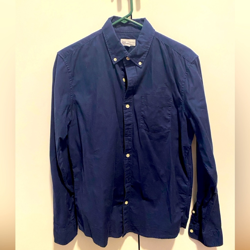 Gap Classic Oxford Shirt in Untucked Fit